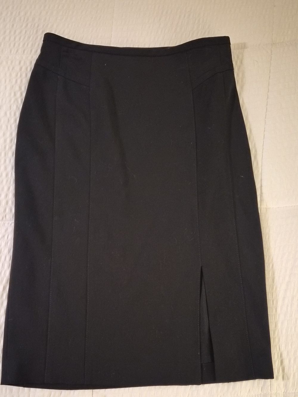 White House Black Market Black Pencil Skirt with Front Slit sz 4